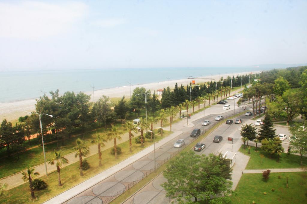 באטומי Apartment Rustaveli 57 מראה חיצוני תמונה